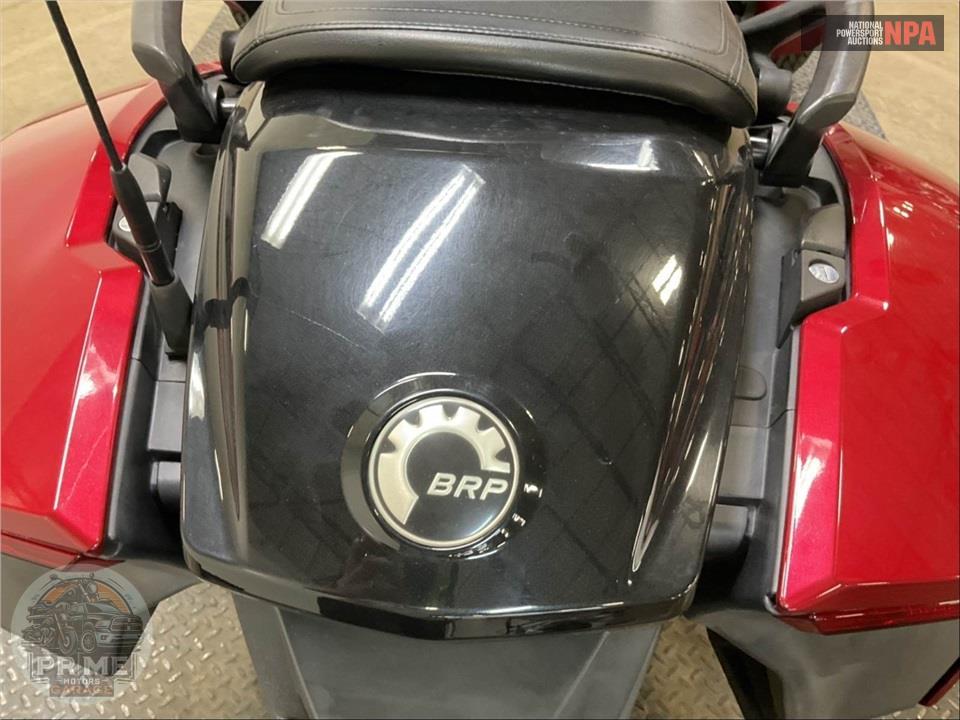 2018 Can-Am SPYDER F3-T SE6 — фото 21