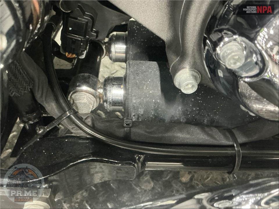 2014 Harley-Davidson FXSBSE CVO BREAKOUT — фото 35
