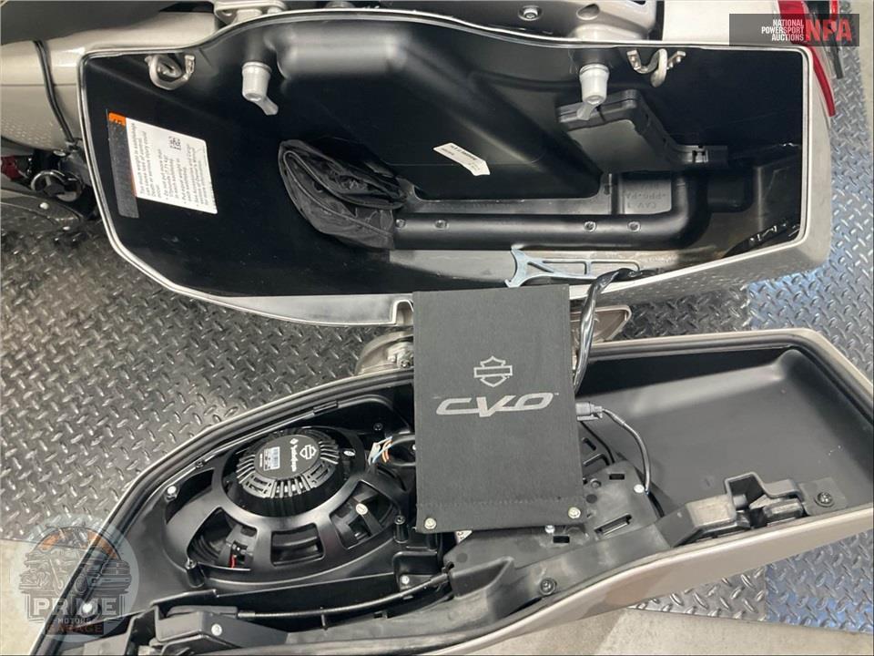 2023 Harley-Davidson FLTRXSE CVO ROAD GLIDE — фото 15