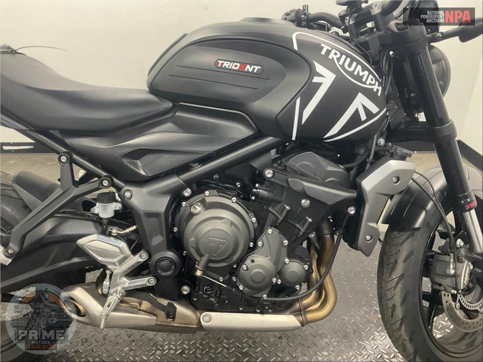2023 Triumph TRIDENT (BLACK) — фото 6