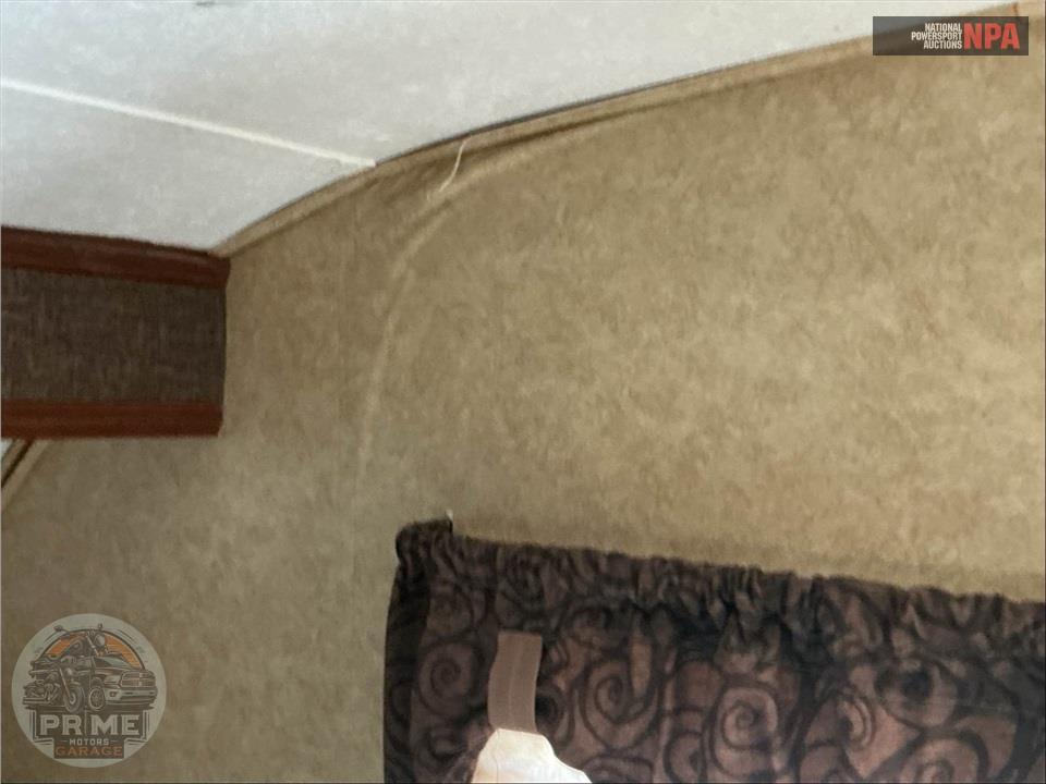 2012 Crusader M-290 RLT - FIFTH WHEEL SERIES — фото 24