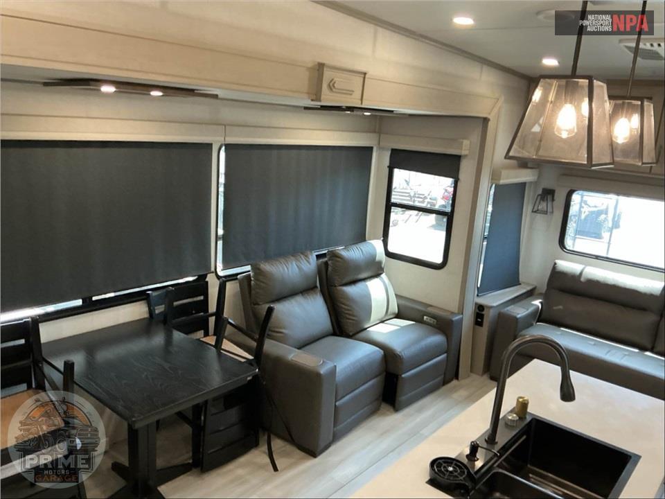 2024 Grand Design Recreational Vehicles M-3503GK - INFLUENCE FIFTH WHEEL SERIES — фото 7
