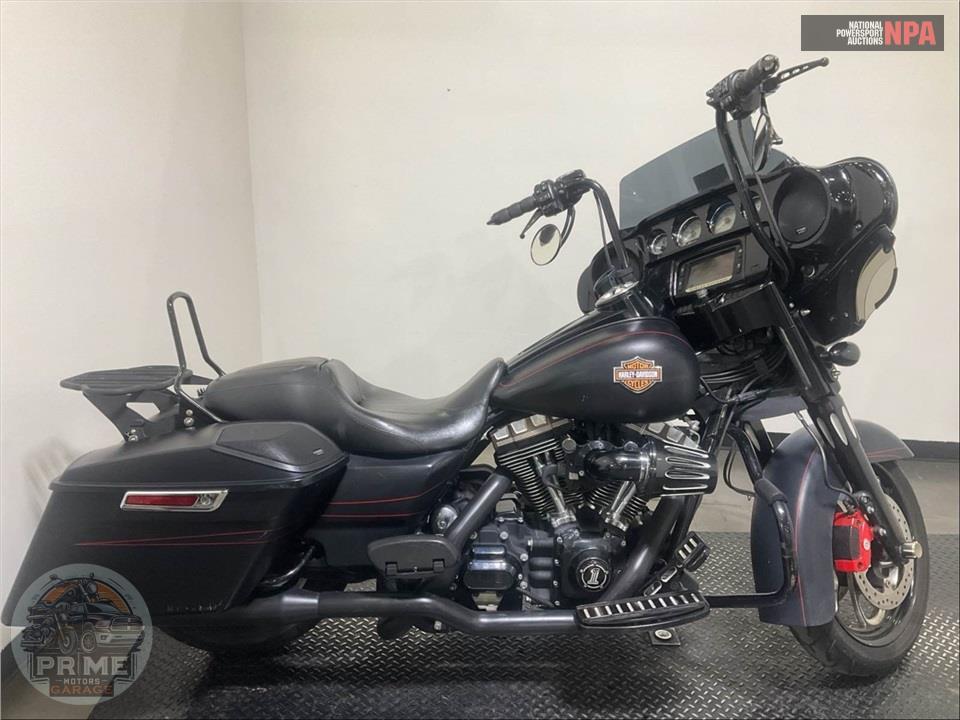 2014 Harley-Davidson FLHXS STREET GLIDE — фото 1