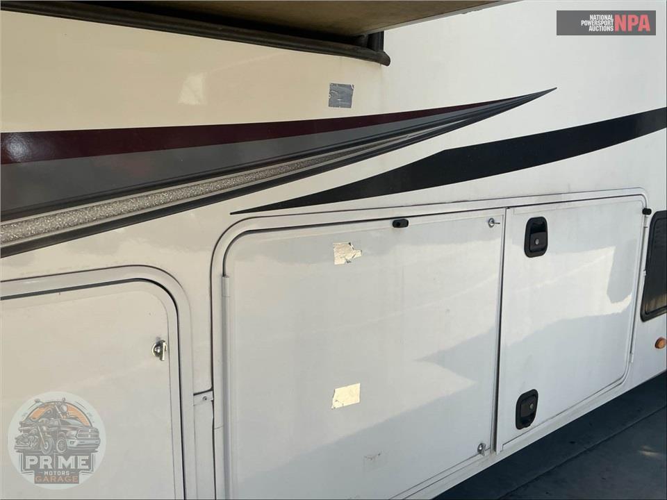 2022 Grand Design Recreational Vehicles M-390RK - SOLITUDE FIFTH WHEEL SERIES — фото 67