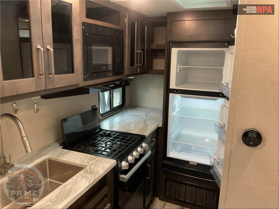 2023 Grand Design Recreational Vehicles M-200MK - TRANSCEND XPLOR SERIES — фото 20