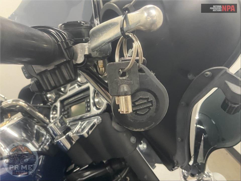 2013 Harley-Davidson FLHTK ELECTRA GLIDE UL LI — фото 10