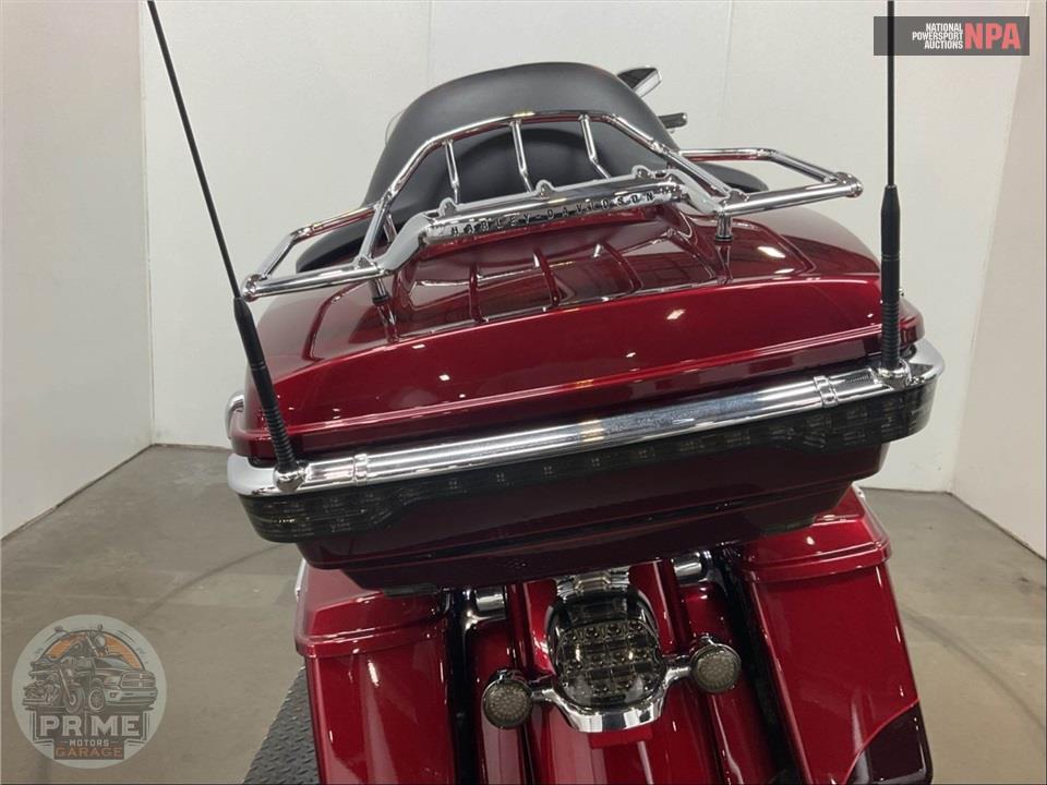 2015 Harley-Davidson FLTRUSE CVO ROAD GLIDE ULTRA — фото 20