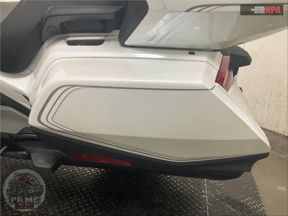 2020 Honda GL1800 GOLDWING TOUR — фото 19
