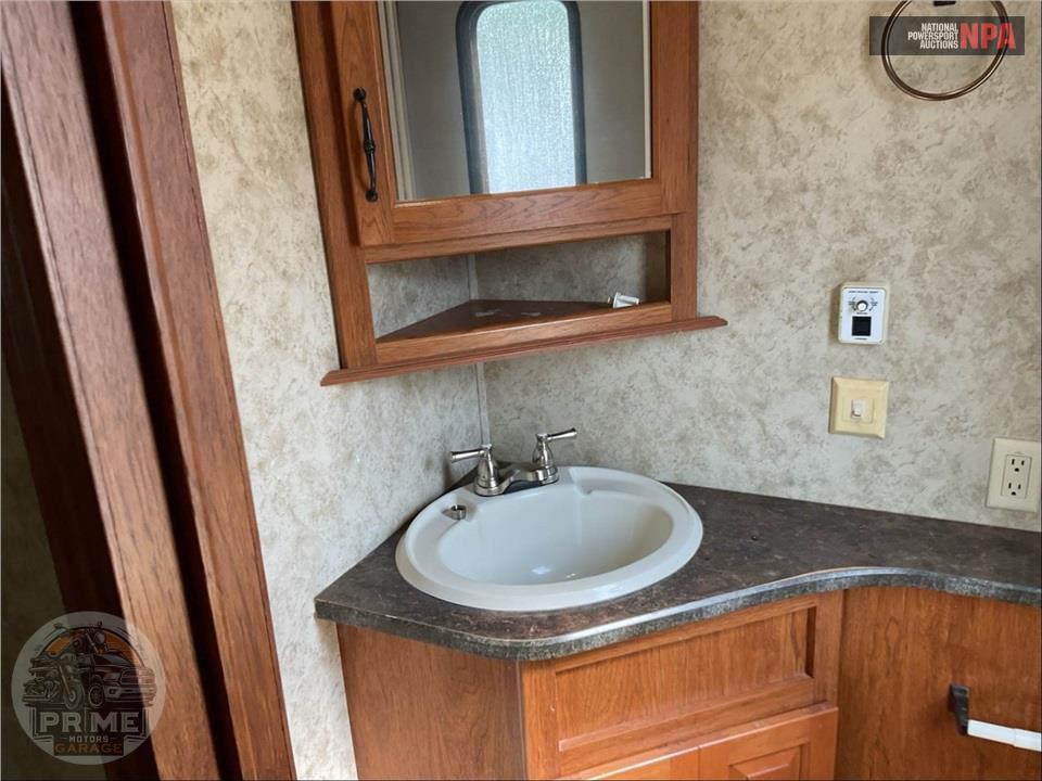 2013 Keystone Rv M-346 LBQ - MONTANA MOUNTAINEER FIFTH WHEEL SERIES — фото 24