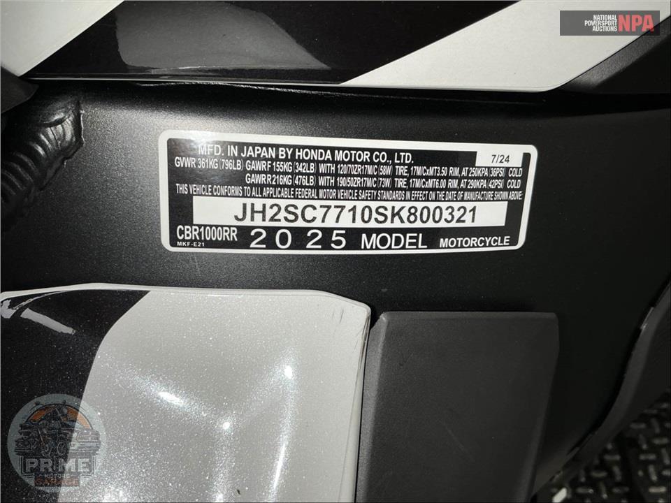 2025 Honda CBR1000RR — фото 33