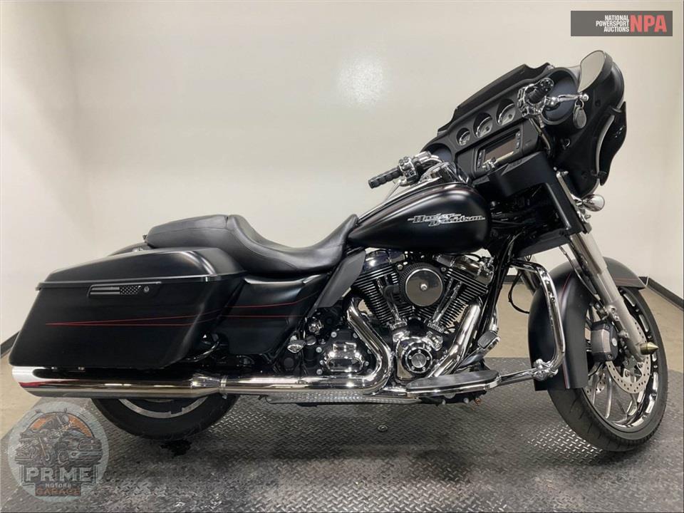 2015 Harley-Davidson FLHXS STREET GLIDE SPECIAL — фото 1