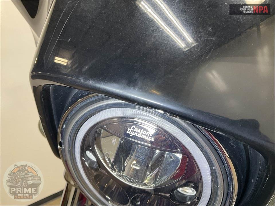 2019 Harley-Davidson FLHX STREET GLIDE — фото 13