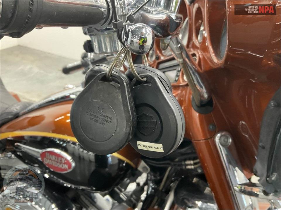 2008 Harley-Davidson FLHTCUSE3 (Anniv) — фото 12