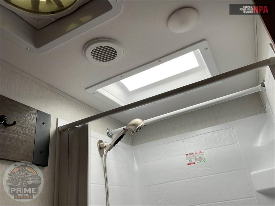 2024 Cherokee By Forest River M-3660SUITE - ARCTIC WOLF FIFTH WHEEL SERIES — фото 19