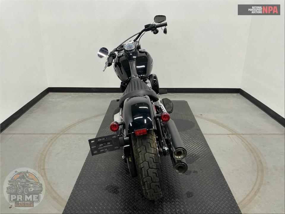2018 Harley-Davidson FLSL SOFTTAIL SLIM — фото 4