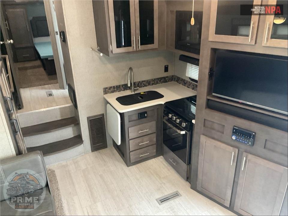 2019 Flagstaff By Forest River M-524LWS - SUPER LITE FIFTH WHEEL SERIES — фото 8