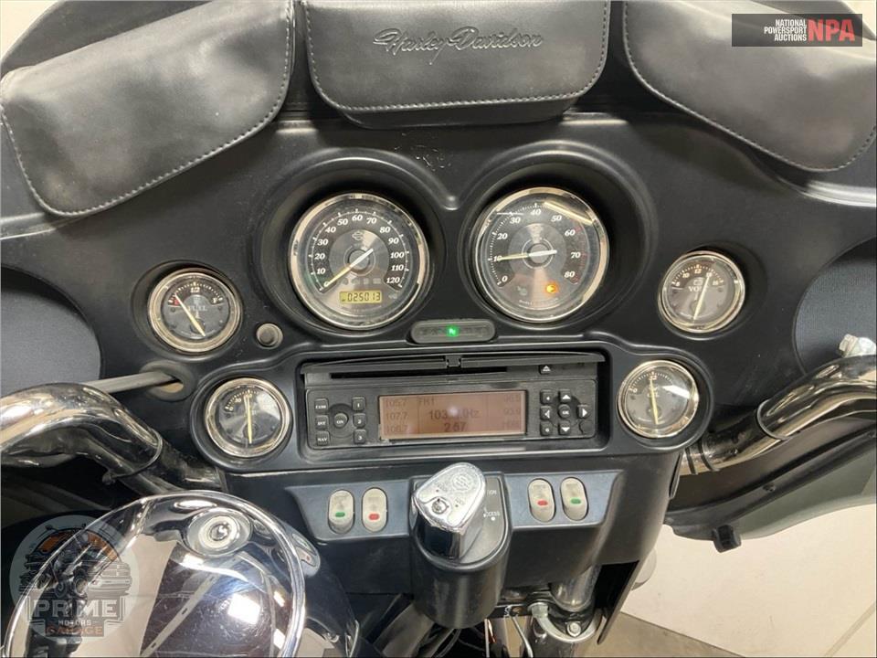 2013 Harley-Davidson FLHTK ELECTRA GLIDE UL LI — фото 5