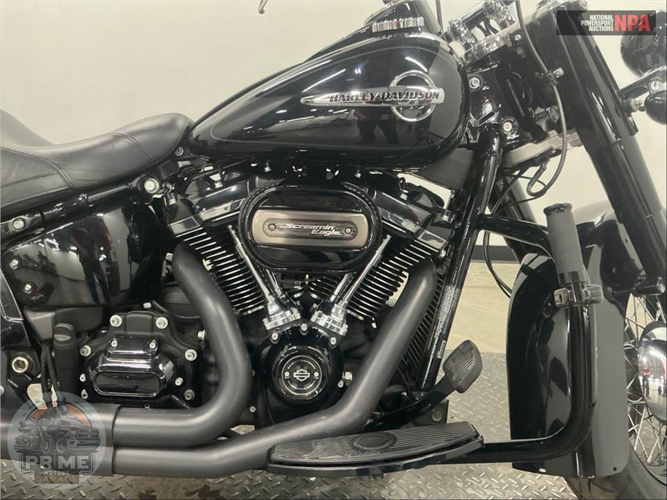 2019 Harley-Davidson FLHC HERITAGE CLASSIC — фото 6