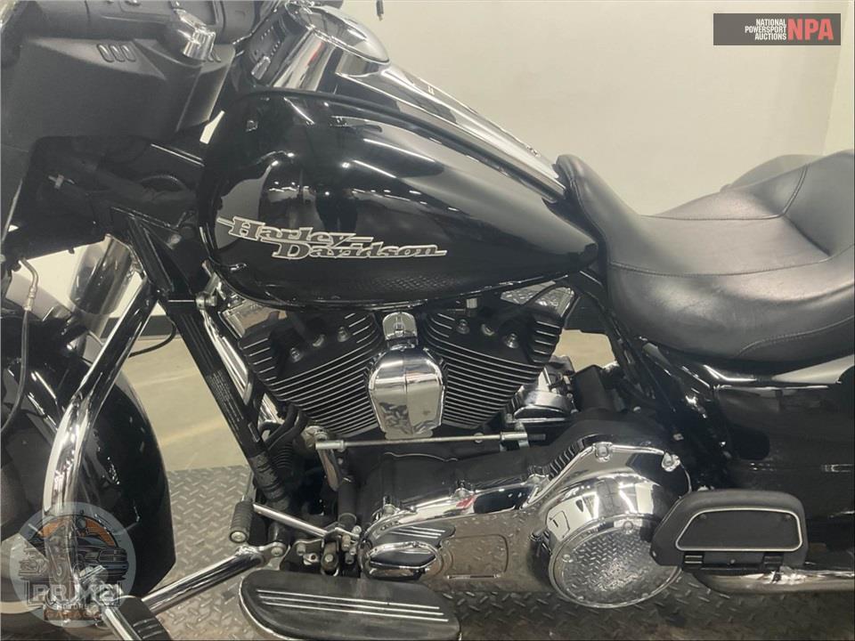 2014 Harley-Davidson FLHX STREET GLIDE — фото 7