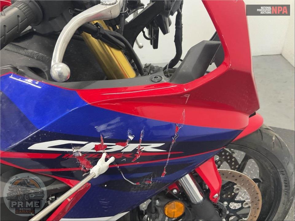 2023 Honda CBR1000RR — фото 25