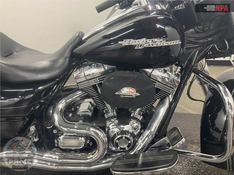 2016 Harley-Davidson FLHXS STREET GLIDE SPECIAL — фото 6