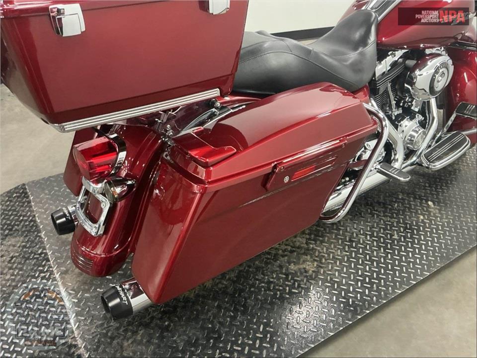 2009 Harley-Davidson FLHX STREET GLIDE — фото 25