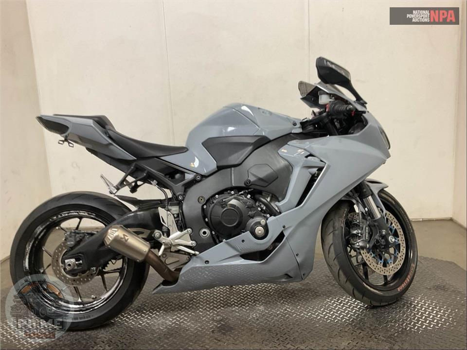 2021 Honda CBR1000RA (ABS) — фото 1