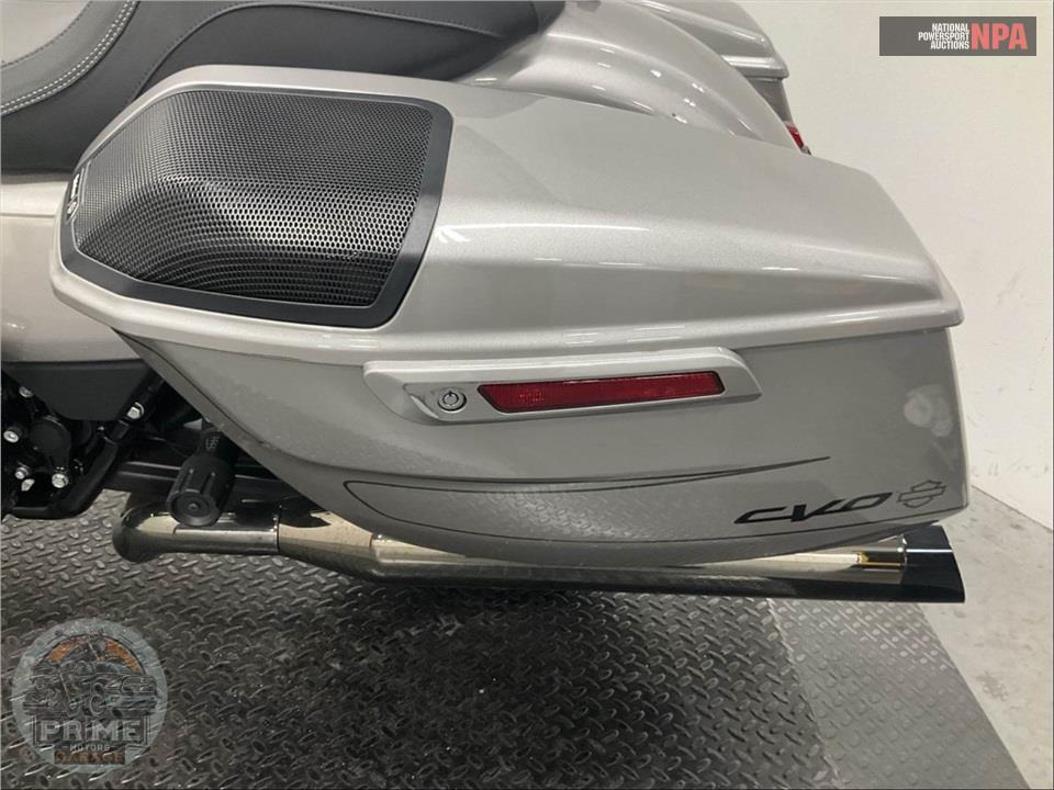 2023 Harley-Davidson FLTRXSE CVO ROAD GLIDE — фото 17