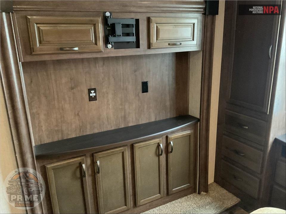 2020 Sierra By Forest River M-38FKOK - FIFTH WHEEL SERIES — фото 13