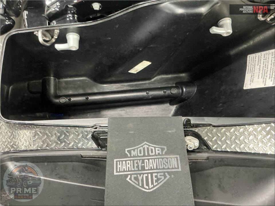 2019 Harley-Davidson FLTRXS ROAD GLIDE SPECIAL — фото 24