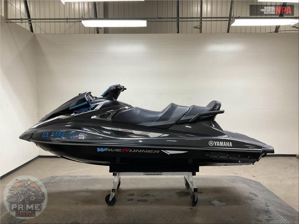 2017 Yamaha WAVE RUNNER VX CRUISER HO — фото 3