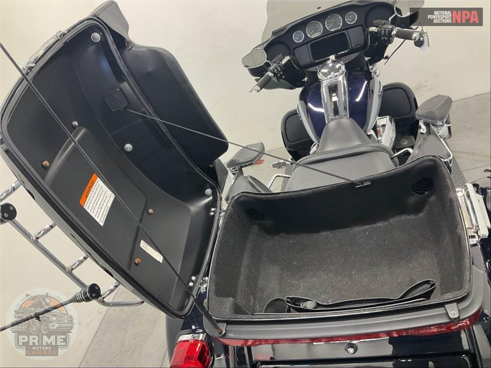 2019 Harley-Davidson FLHTCUTG TRI GLIDE ULTRA — фото 13