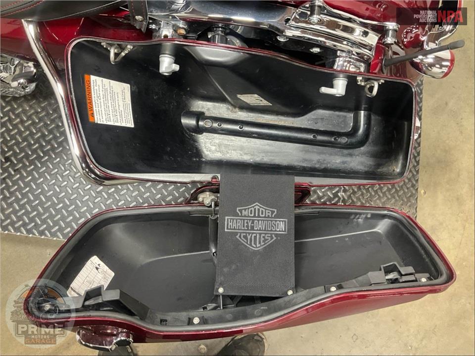 2017 Harley-Davidson FLHX STREET GLIDE — фото 21