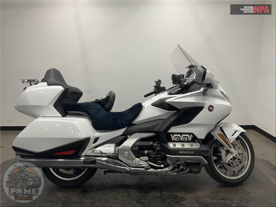 2018 Honda GL1800D GOLDWING TOUR DCT (WHITE) — фото 1