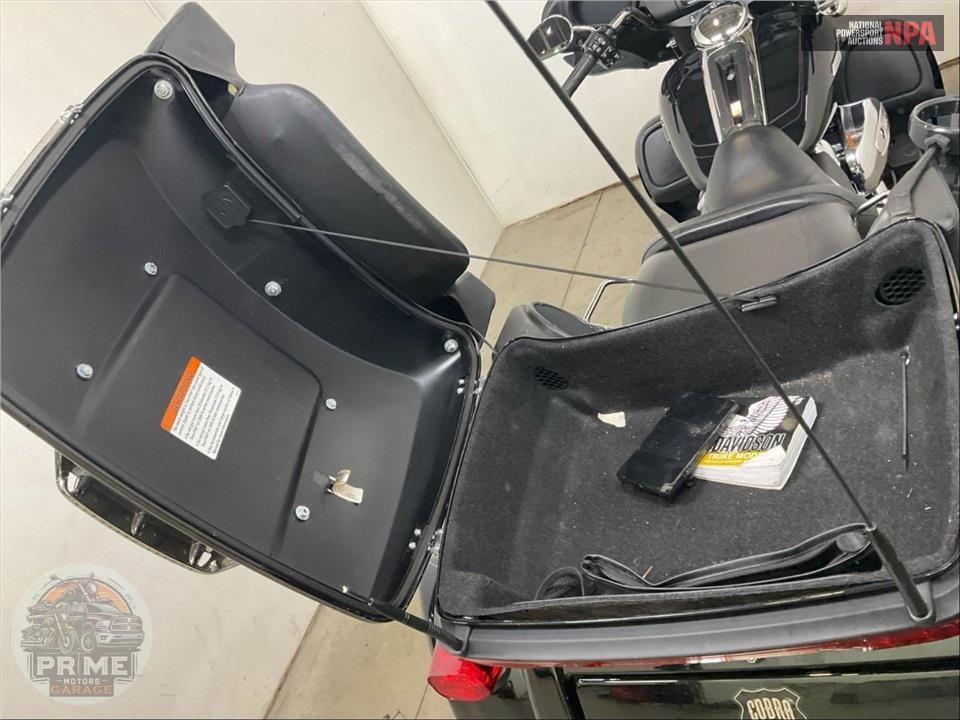 2022 Harley-Davidson FLHTCUTG TRI GLIDE ULTRA CLASSIC — фото 11