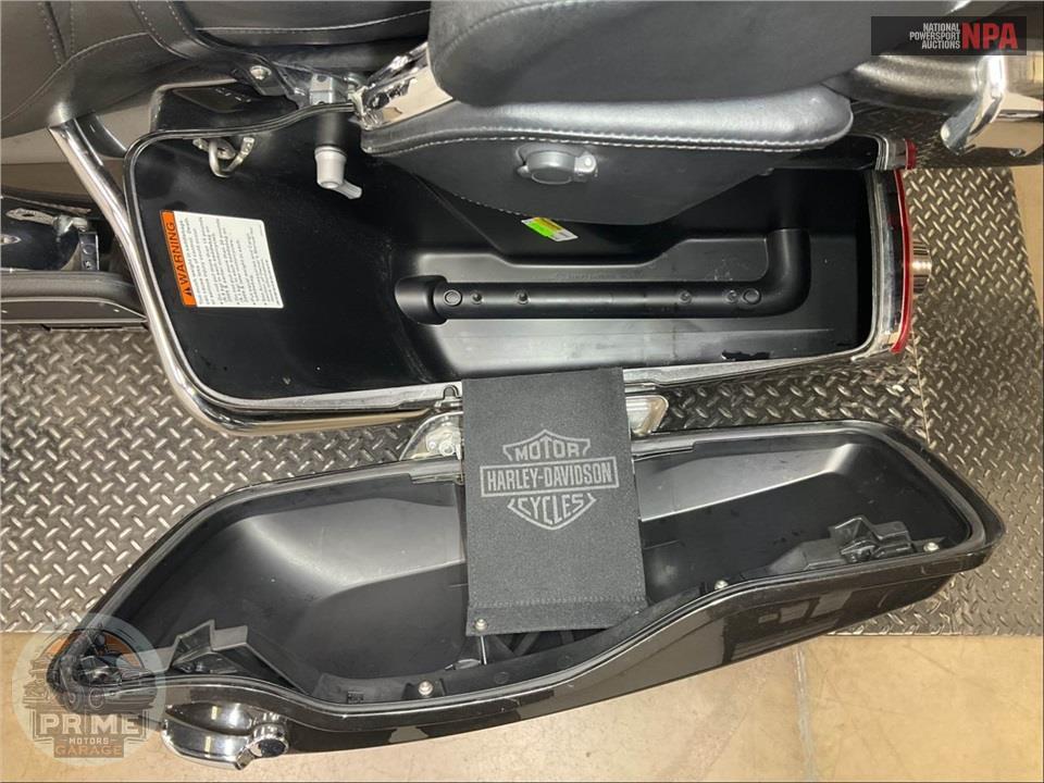 2019 Harley-Davidson FLTRU ROAD GLIDE ULTRA — фото 18