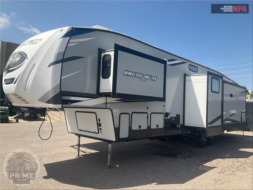 2022 Cherokee By Forest River M-3880SUITE ARCTIC WOLF FIFTH WHEEL SERIES — фото 2