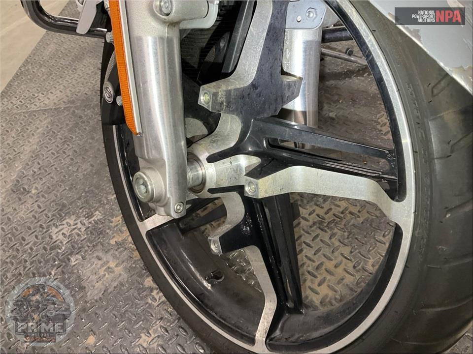 2024 Harley-Davidson FLHX STREET GLIDE — фото 37