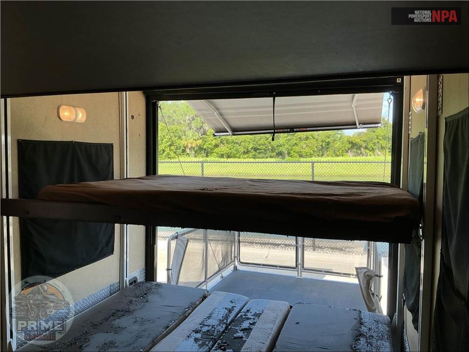 2013 Crossroads Rv M-4012 - ELEVATION TOY HAULER TOY HAULER SERIES — фото 22