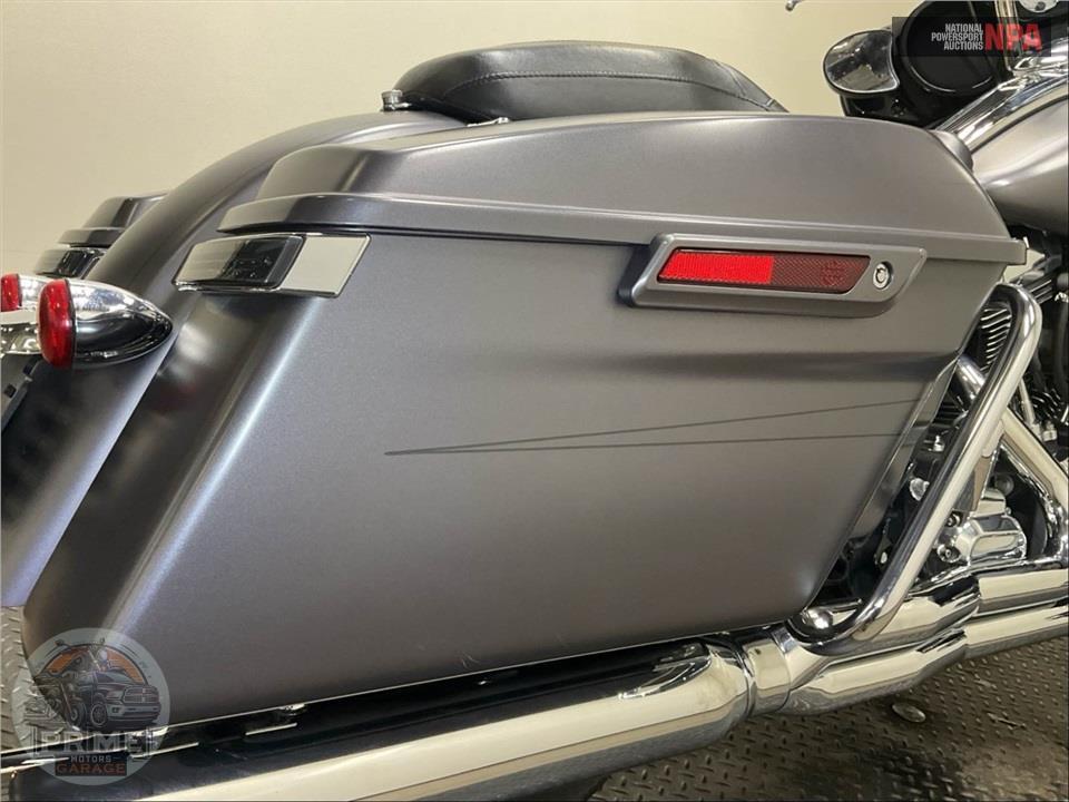 2016 Harley-Davidson FLHXS STREET GLIDE SPECIAL — фото 25