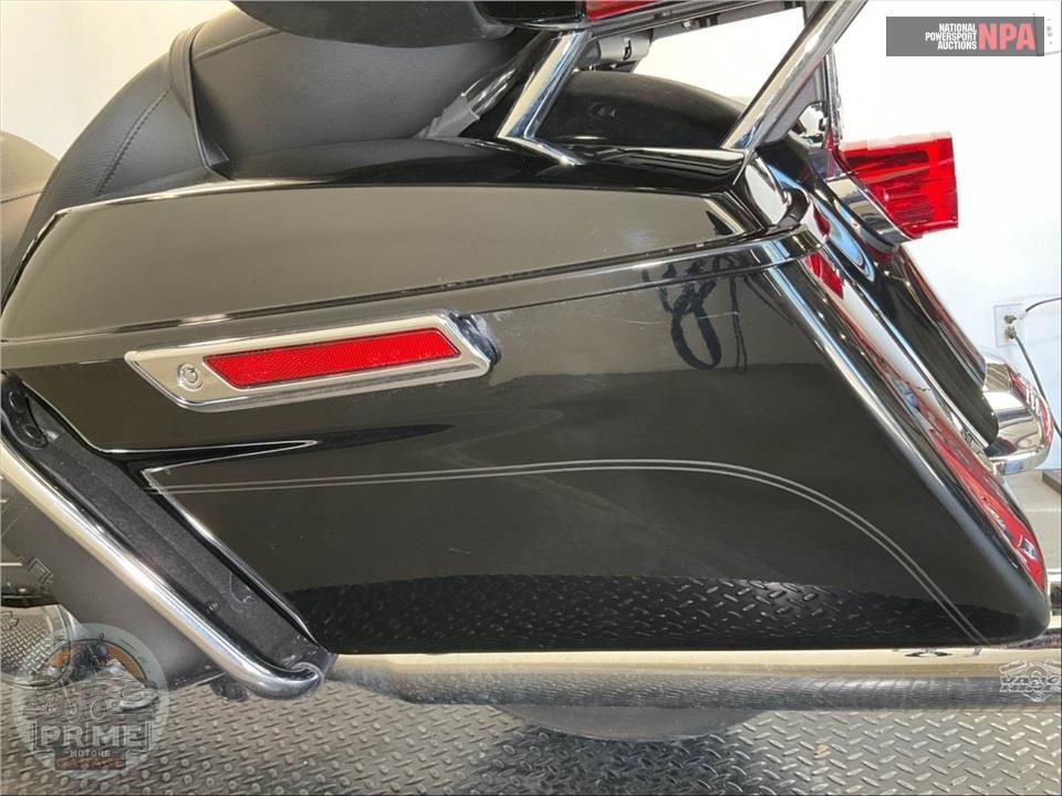 2019 Harley-Davidson FLTRU ROAD GLIDE ULTRA — фото 16