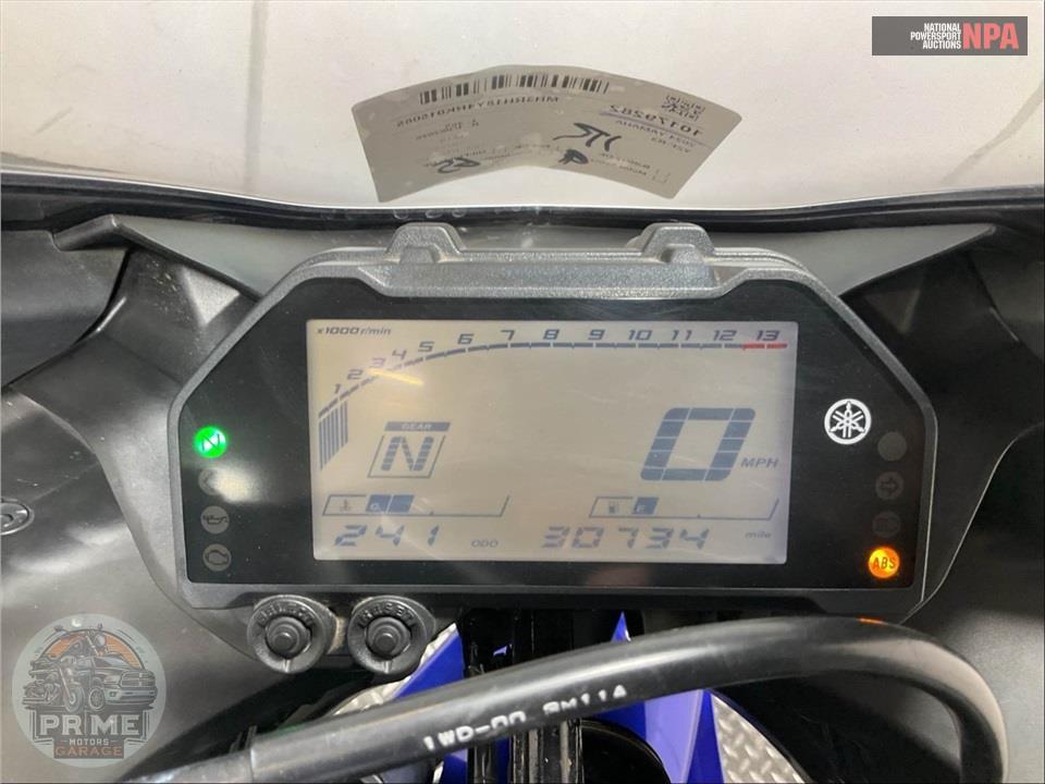 2024 Yamaha YZF-R3 — фото 5
