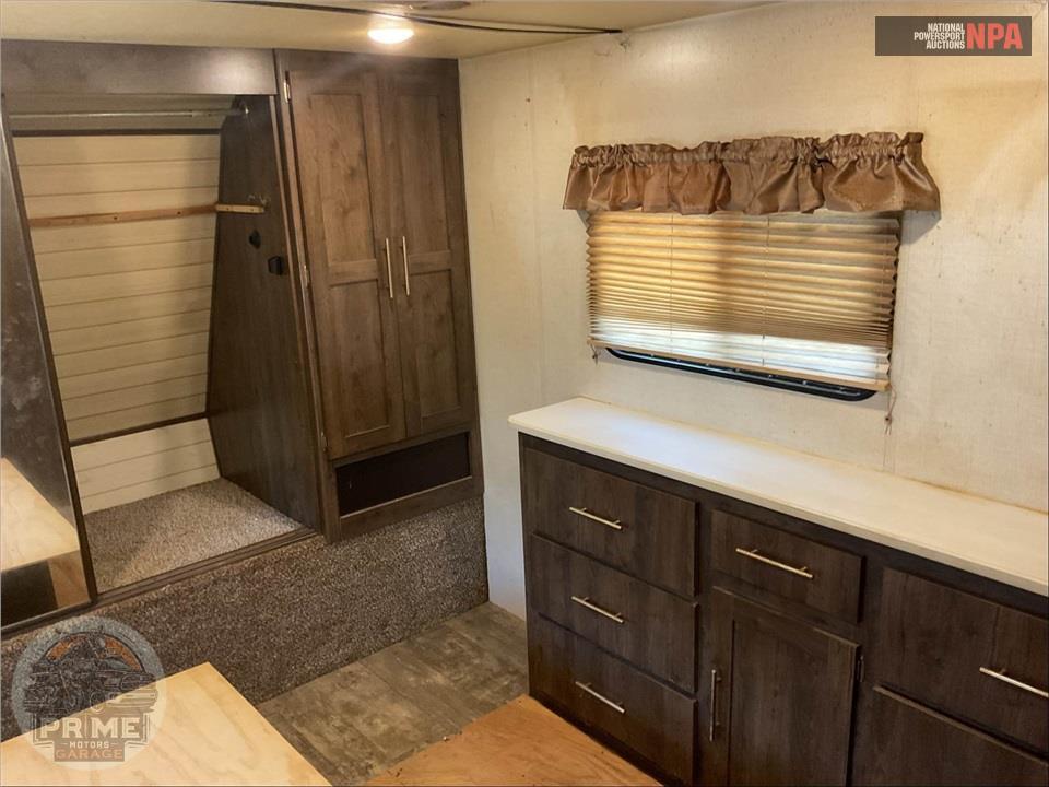 2018 Crossroads Rv M-31 BH - VOLANTE SERIES — фото 12