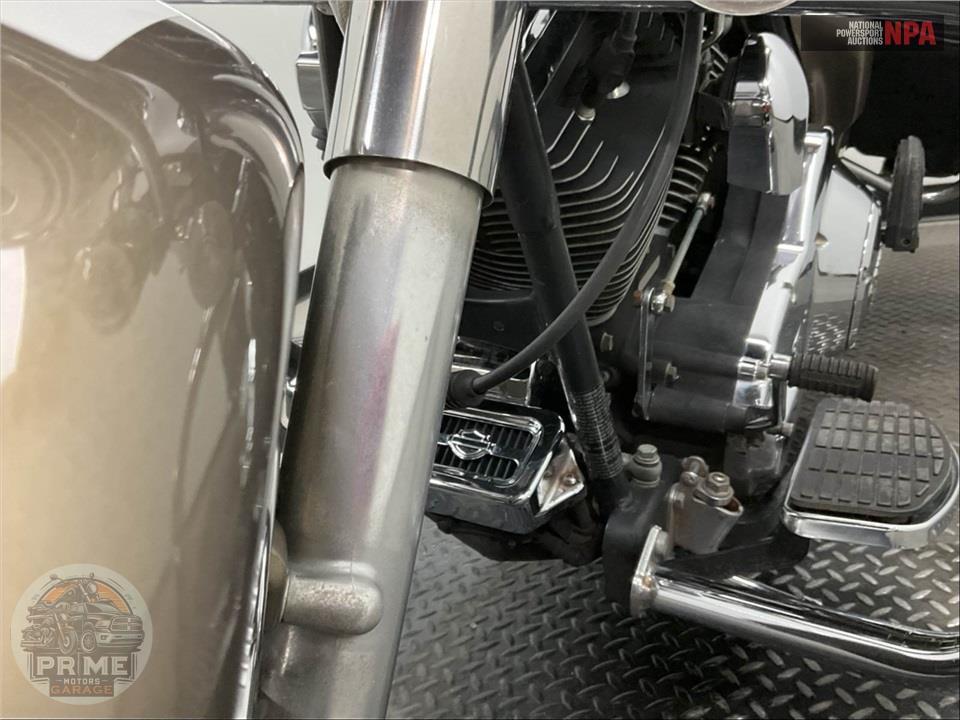 2005 Harley-Davidson FLHRCI ROAD KING CLASSIC — фото 53