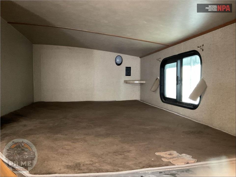 2016 Crossroads Rv M-240 BI - SUNSET TRAIL SUPER LITE SERIES — фото 14