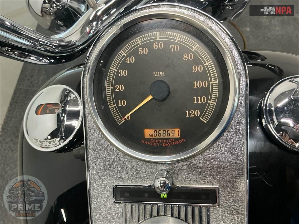 2006 Harley-Davidson FLHRCI ROAD KING CLASSIC — фото 5