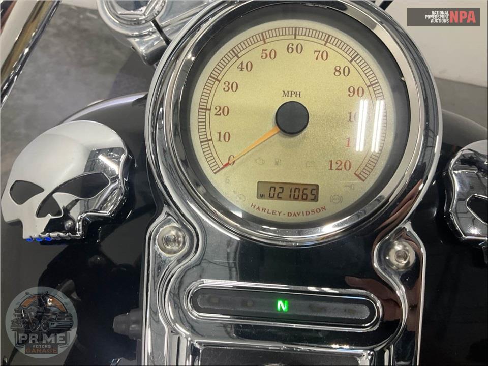 2011 Harley-Davidson FXDC DYNA SUPER GLD CSTM — фото 5