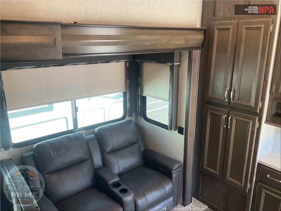 2019 Keystone Rv M-362 RD - MONTANA HIGH COUNTRY FIFTH WHEEL SERIES — фото 9