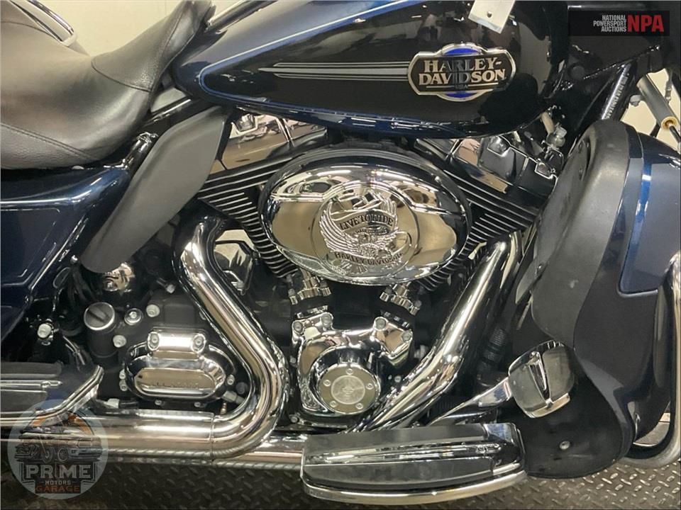 2013 Harley-Davidson FLHTCUTG TRIGLIDE UL CLSC — фото 6