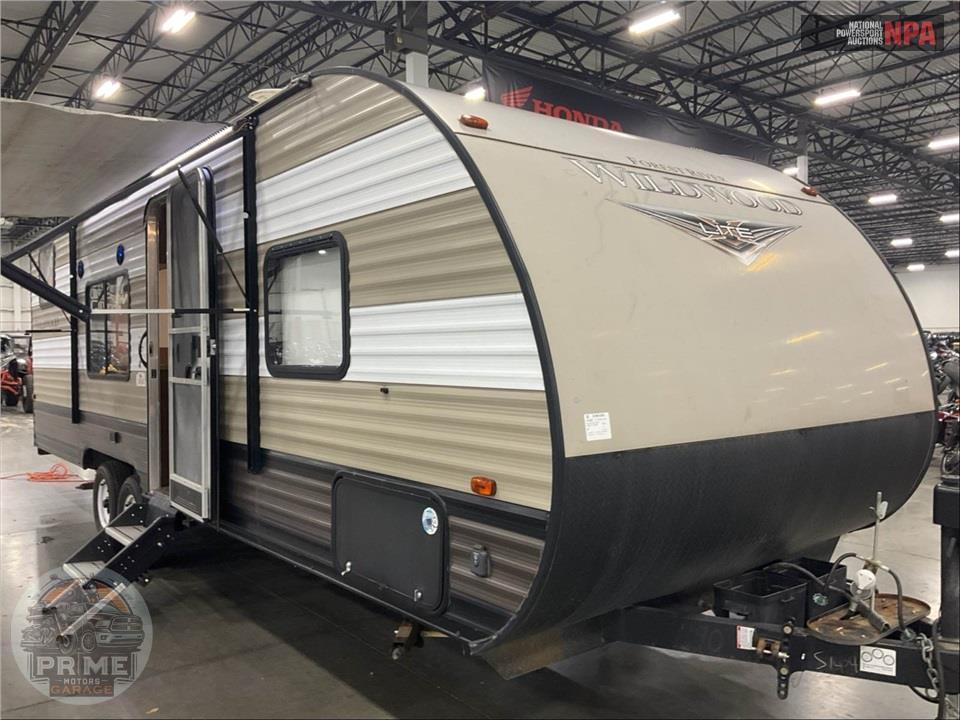2019 Wildwood By Forest River M-261BHXL - X-LITE SERIES — фото 1